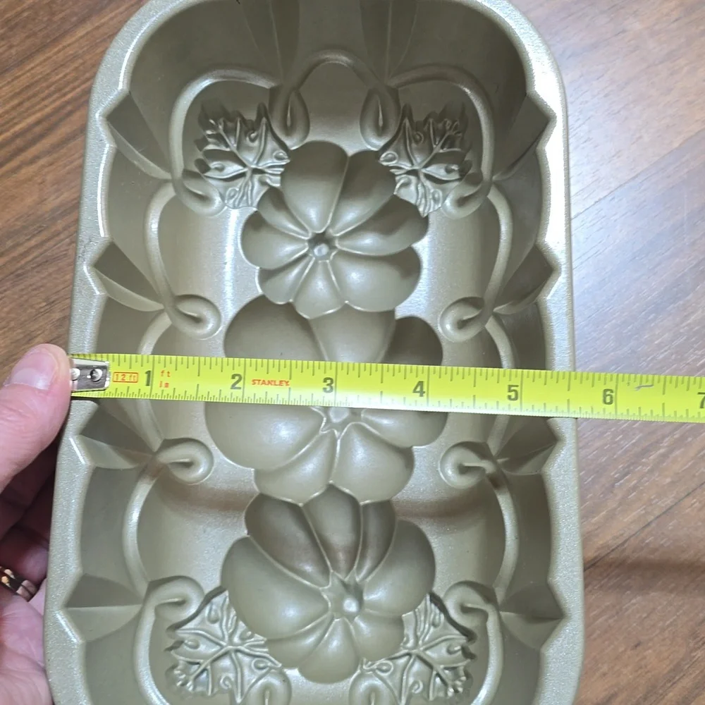 Nordicware Elegant Pumpkin Loaf Pan